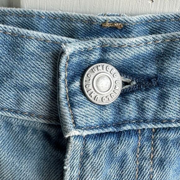 Uniqlo Denim Cut-off Jean Shorts - Picture 4 of 7